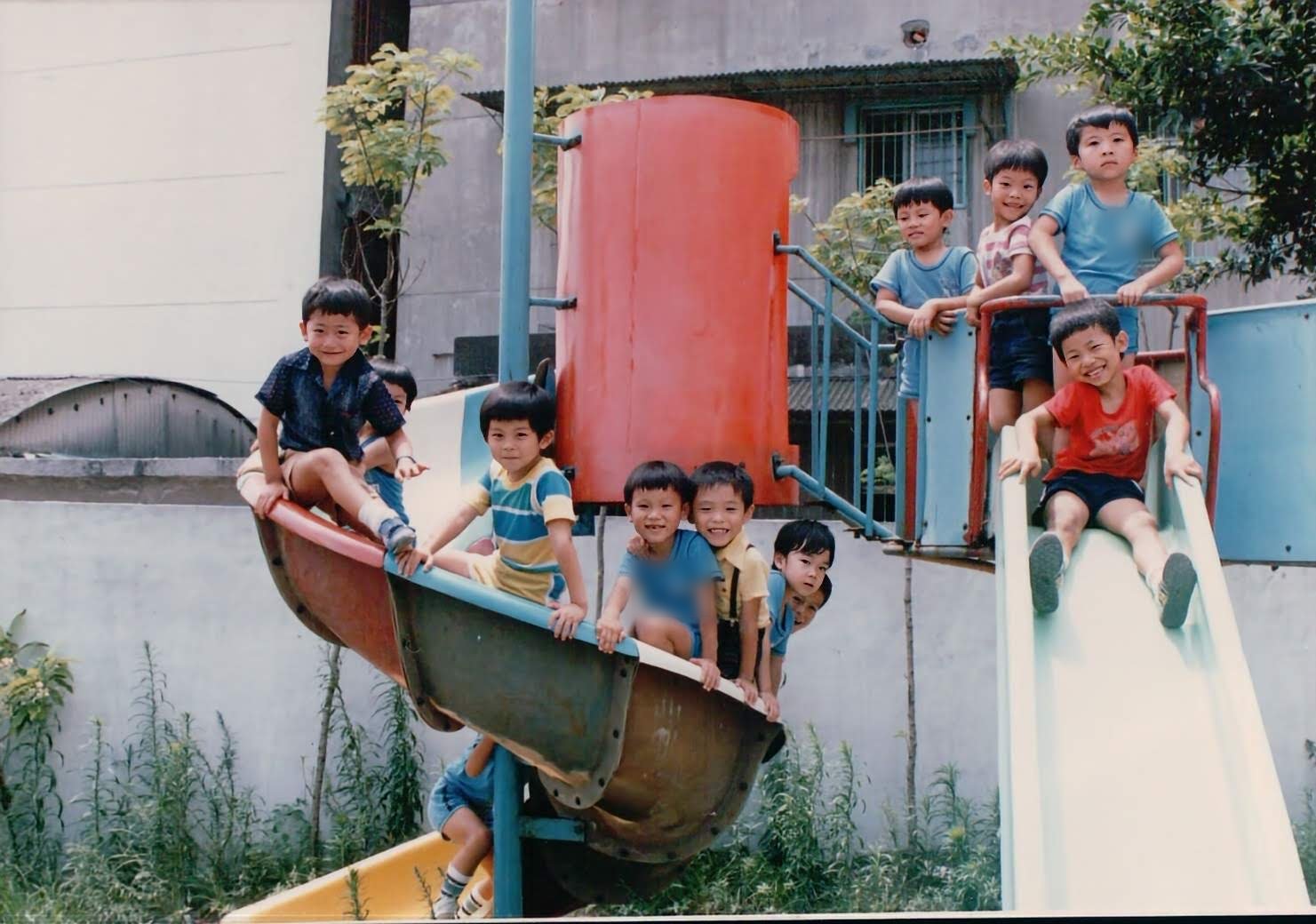 溜滑梯與船形搖搖椅